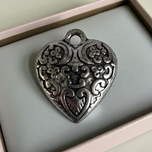 Vintage Silver Filigree Heart Charm Pendant Ornate Jewelry Collectible 0.75”x1”